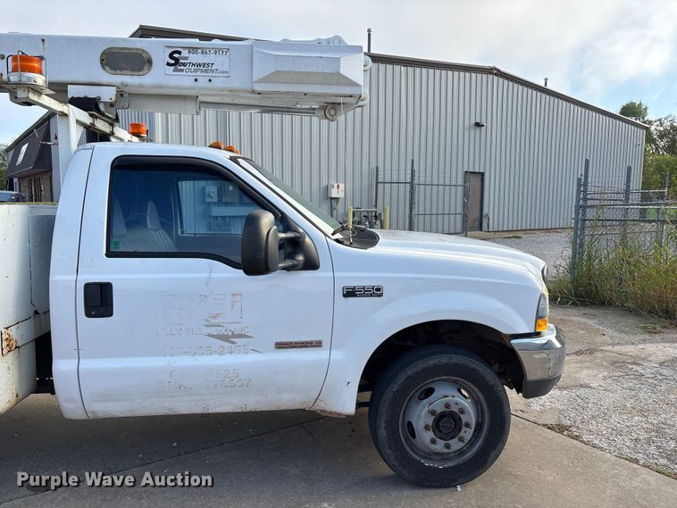 image for item ED2254 2004 Ford F550 bucket truck