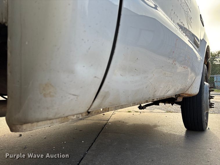 image for item ED2254 2004 Ford F550 bucket truck