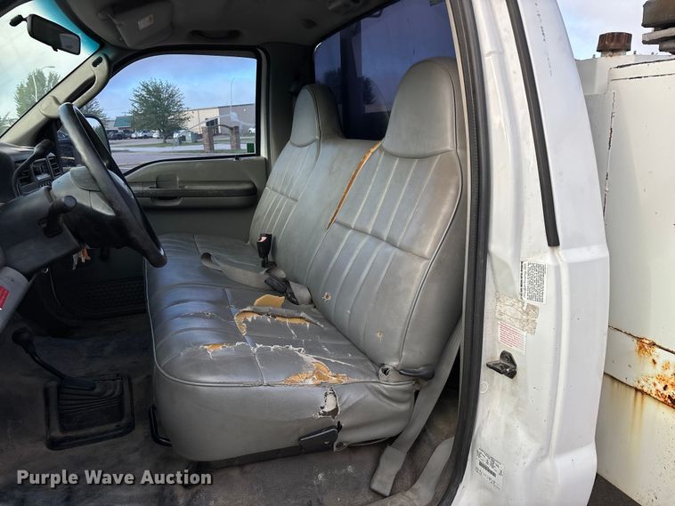 image for item ED2254 2004 Ford F550 bucket truck