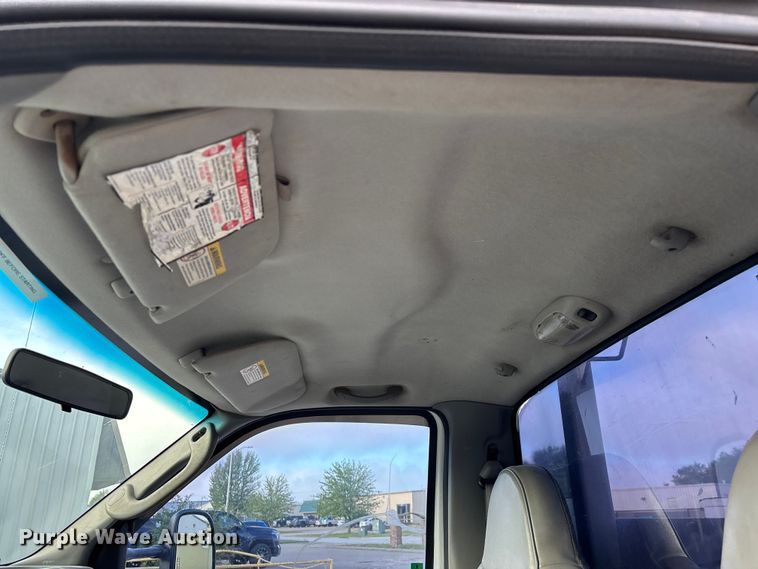 image for item ED2254 2004 Ford F550 bucket truck