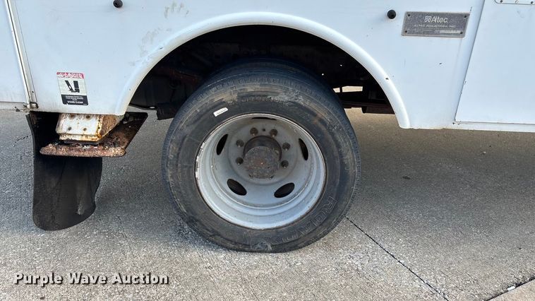 image for item ED2254 2004 Ford F550 bucket truck