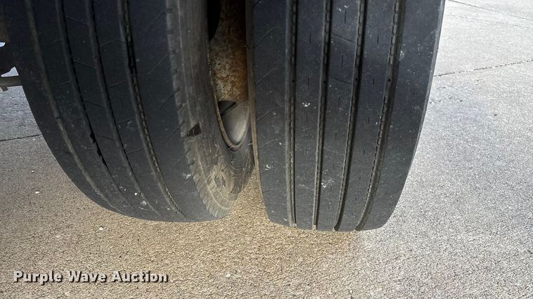 image for item ED2254 2004 Ford F550 bucket truck