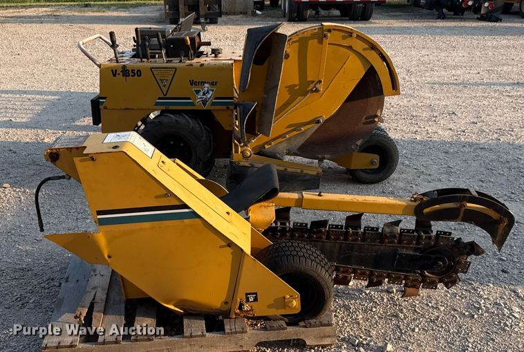 image for item ED5906 1998 Vermeer V1850 trencher