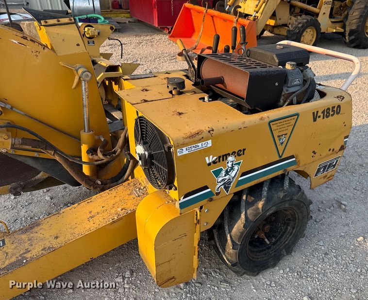 image for item ED5906 1998 Vermeer V1850 trencher