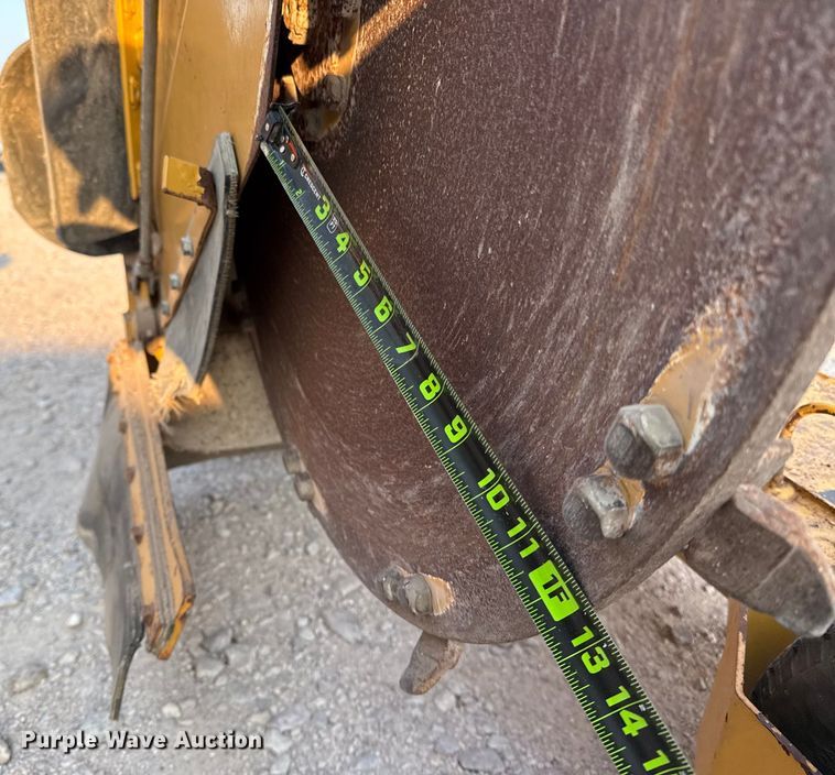 image for item ED5906 1998 Vermeer V1850 trencher