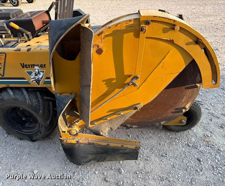 image for item ED5906 1998 Vermeer V1850 trencher