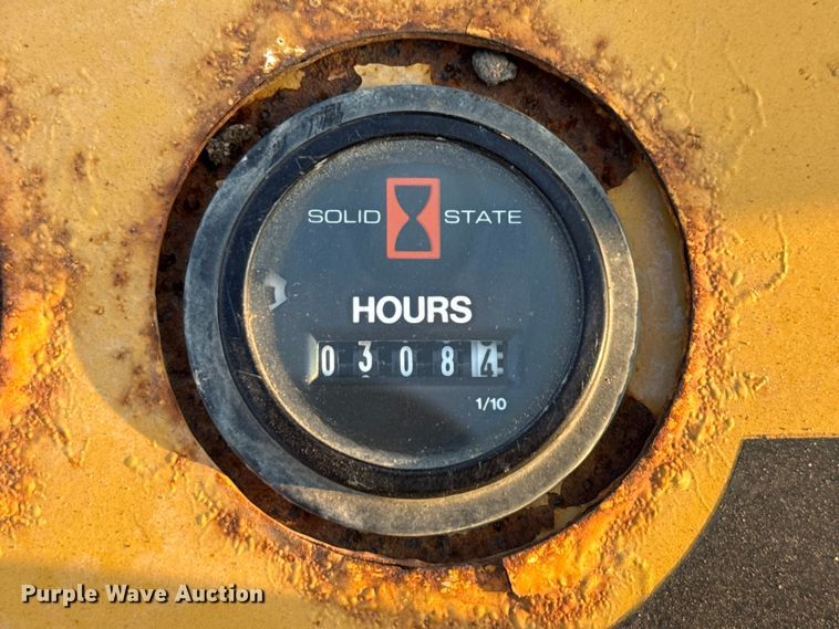 image for item ED5906 1998 Vermeer V1850 trencher