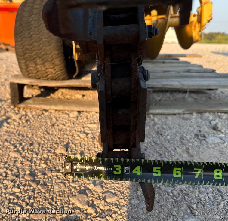 image for item ED5906 1998 Vermeer V1850 trencher