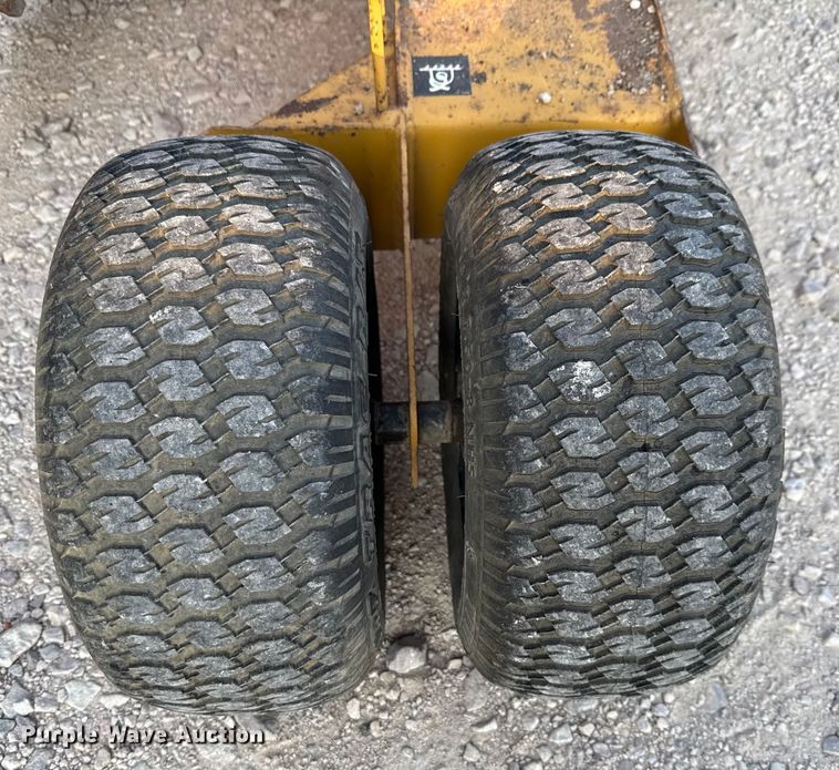 image for item ED5906 1998 Vermeer V1850 trencher