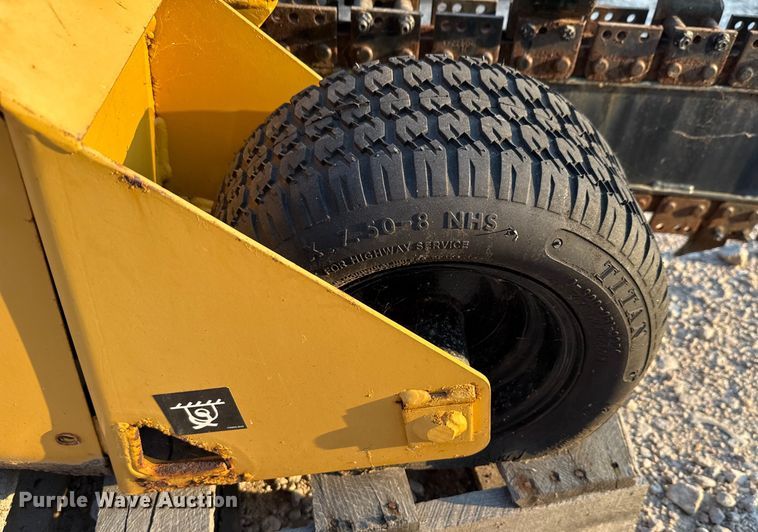 image for item ED5906 1998 Vermeer V1850 trencher