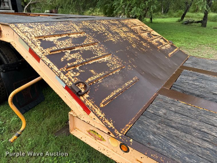 image for item ED5912 2009 Kaufman drop deck equipment trailer
