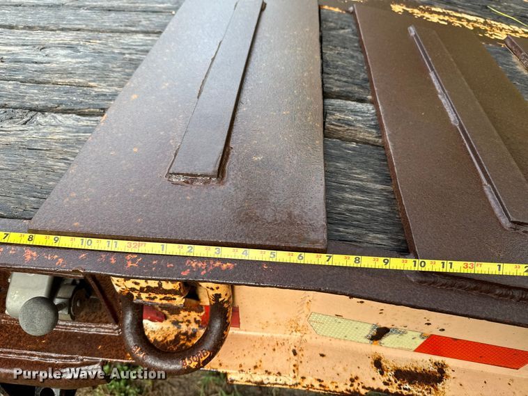 image for item ED5912 2009 Kaufman drop deck equipment trailer