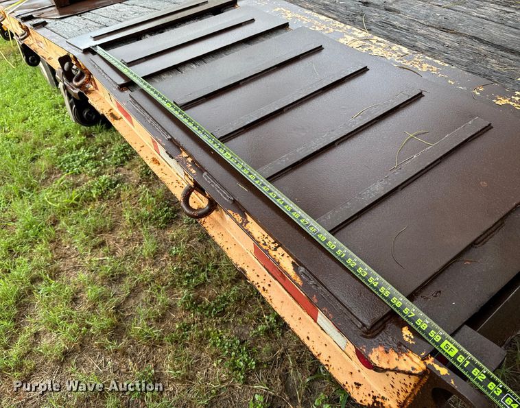 image for item ED5912 2009 Kaufman drop deck equipment trailer