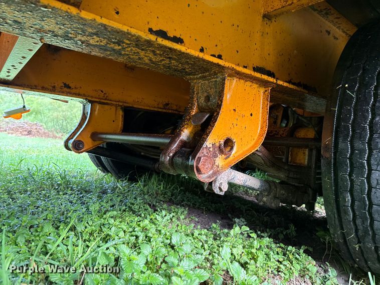 image for item ED5912 2009 Kaufman drop deck equipment trailer