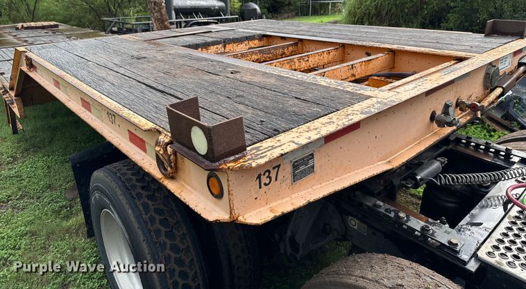 image for item ED5912 2009 Kaufman drop deck equipment trailer