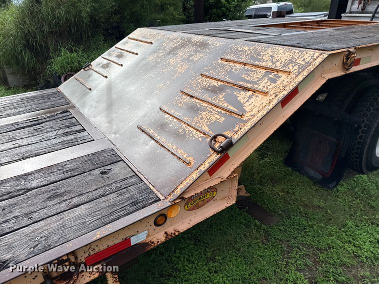 image for item ED5912 2009 Kaufman drop deck equipment trailer