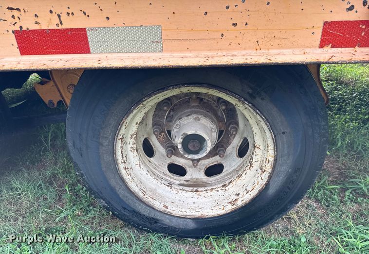 image for item ED5912 2009 Kaufman drop deck equipment trailer
