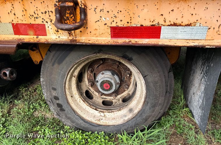 image for item ED5912 2009 Kaufman drop deck equipment trailer
