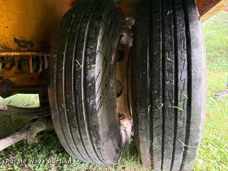 image for item ED5912 2009 Kaufman drop deck equipment trailer