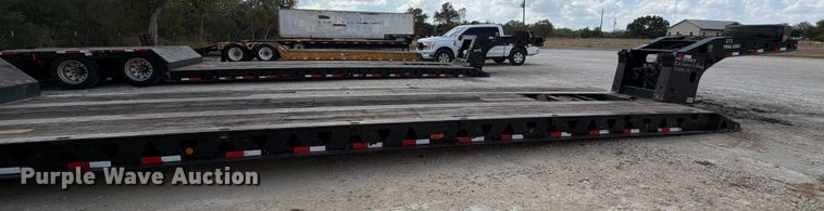 image for item ED5922 2005 Trail King TK70RG-502 lowboy equipment trailer