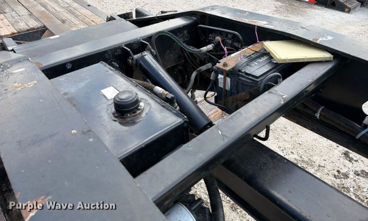 image for item ED5922 2005 Trail King TK70RG-502 lowboy equipment trailer