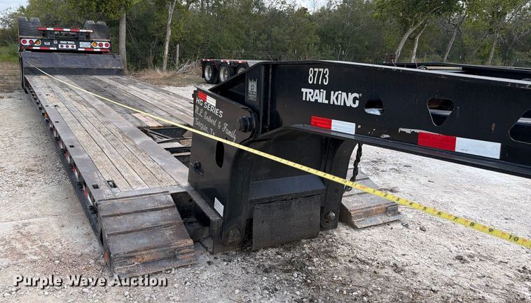 image for item ED5922 2005 Trail King TK70RG-502 lowboy equipment trailer