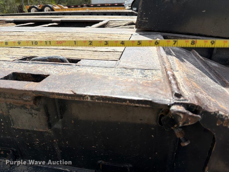 image for item ED5922 2005 Trail King TK70RG-502 lowboy equipment trailer