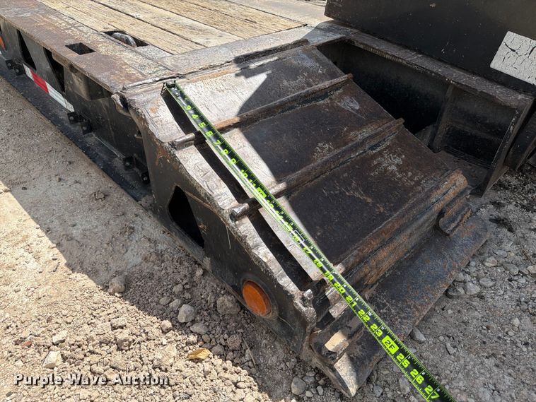 image for item ED5922 2005 Trail King TK70RG-502 lowboy equipment trailer