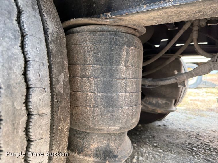 image for item ED5922 2005 Trail King TK70RG-502 lowboy equipment trailer