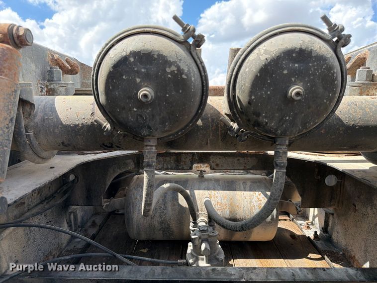 image for item ED5922 2005 Trail King TK70RG-502 lowboy equipment trailer