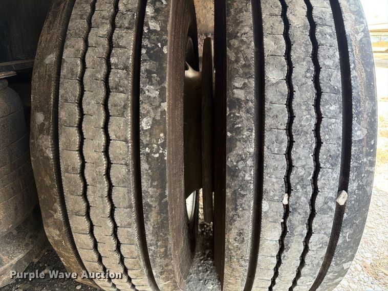 image for item ED5922 2005 Trail King TK70RG-502 lowboy equipment trailer