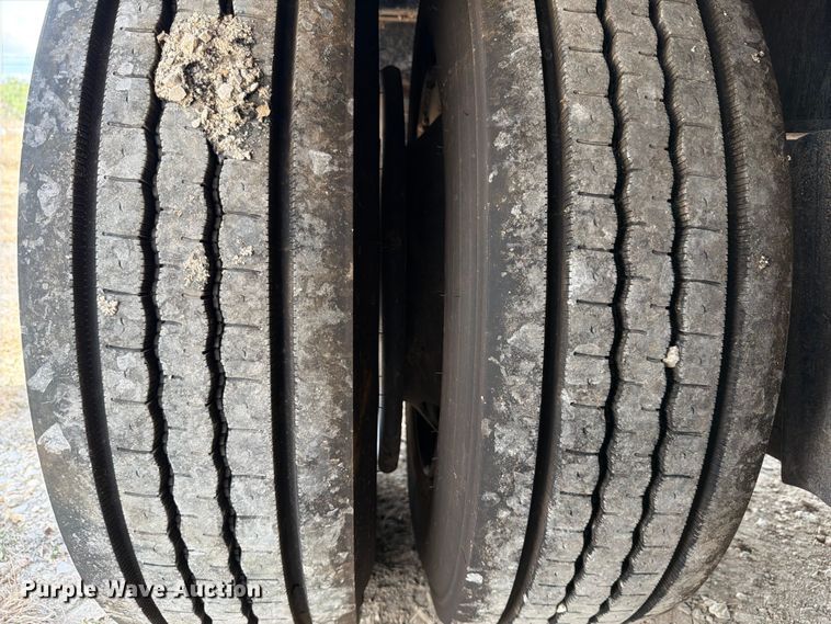 image for item ED5922 2005 Trail King TK70RG-502 lowboy equipment trailer