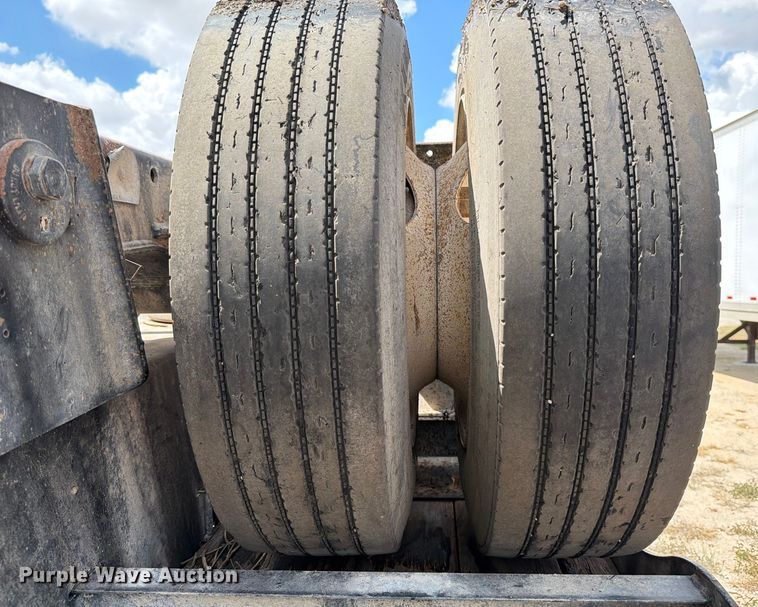 image for item ED5922 2005 Trail King TK70RG-502 lowboy equipment trailer