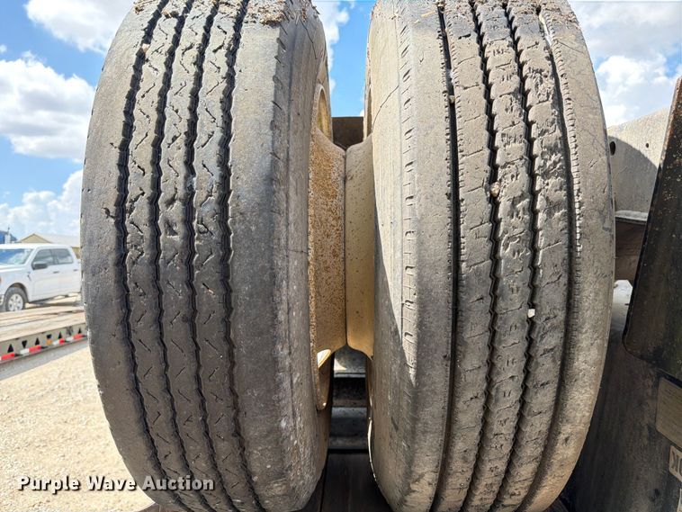 image for item ED5922 2005 Trail King TK70RG-502 lowboy equipment trailer