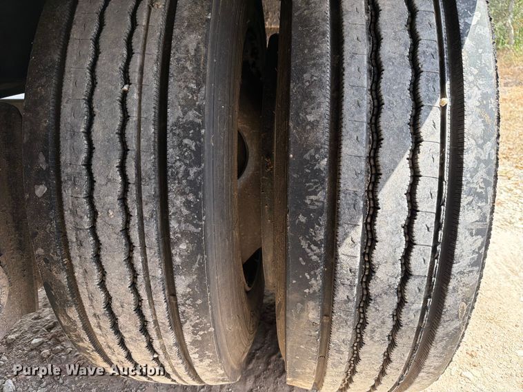 image for item ED5922 2005 Trail King TK70RG-502 lowboy equipment trailer