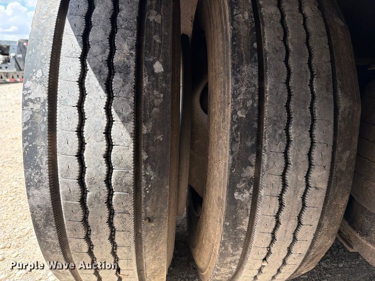 image for item ED5922 2005 Trail King TK70RG-502 lowboy equipment trailer