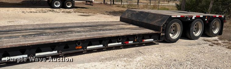 image for item ED5923 2011 Trail King TK70HG-492 lowboy equipment trailer