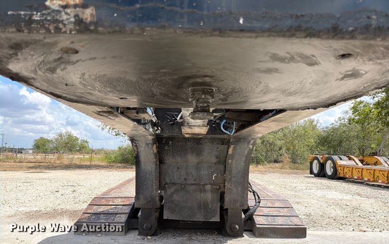 image for item ED5923 2011 Trail King TK70HG-492 lowboy equipment trailer