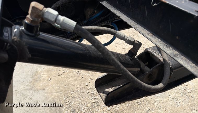 image for item ED5923 2011 Trail King TK70HG-492 lowboy equipment trailer