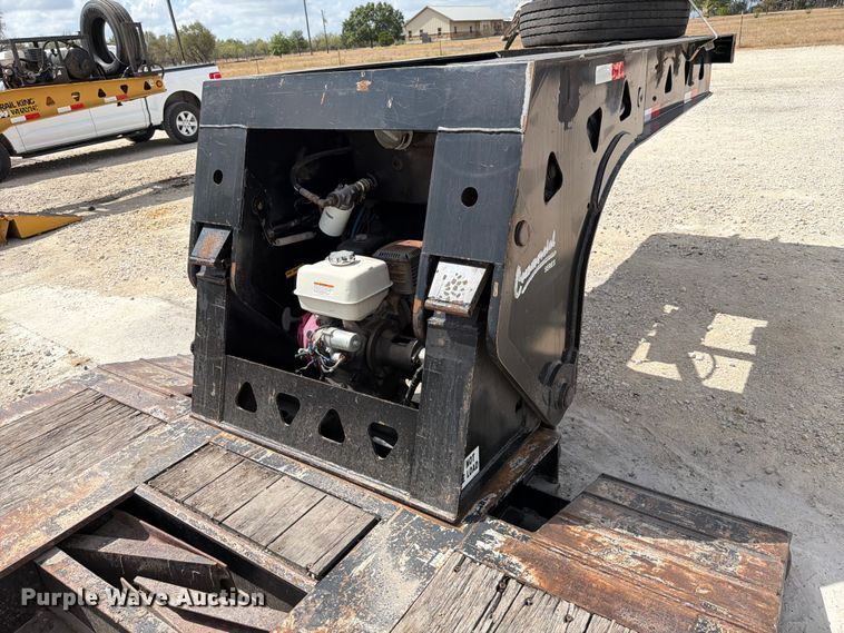 image for item ED5923 2011 Trail King TK70HG-492 lowboy equipment trailer