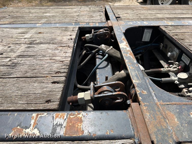 image for item ED5923 2011 Trail King TK70HG-492 lowboy equipment trailer