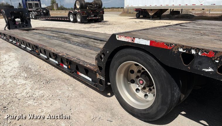 image for item ED5923 2011 Trail King TK70HG-492 lowboy equipment trailer