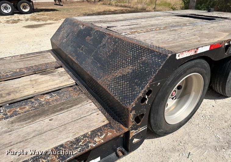 image for item ED5923 2011 Trail King TK70HG-492 lowboy equipment trailer