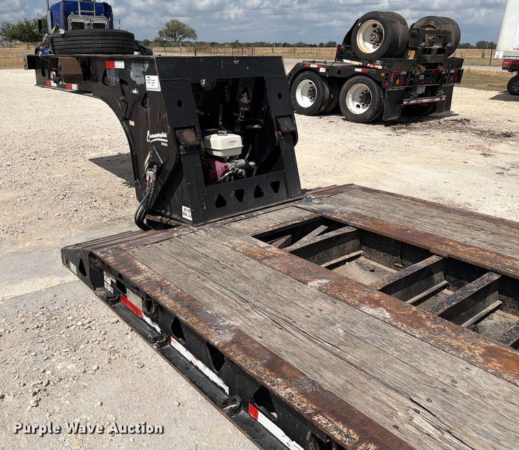 image for item ED5923 2011 Trail King TK70HG-492 lowboy equipment trailer