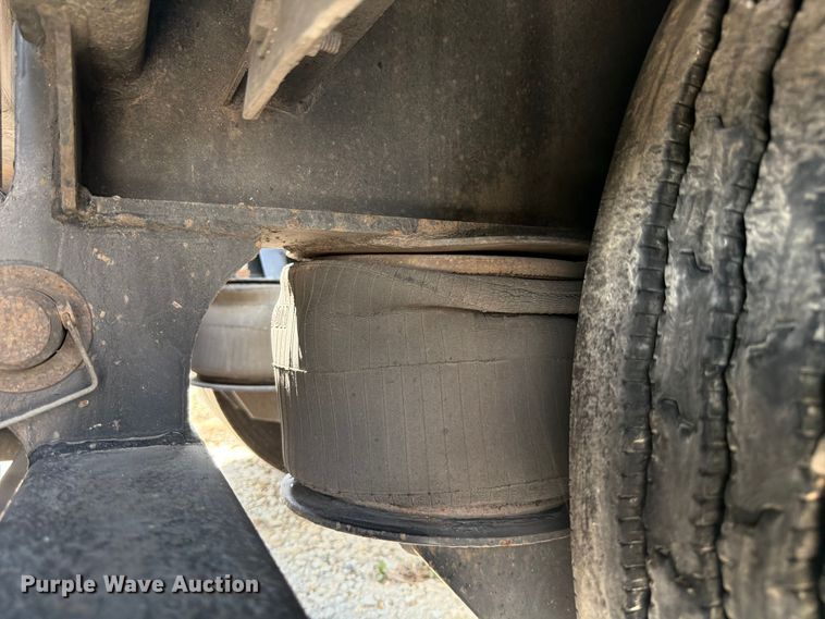 image for item ED5923 2011 Trail King TK70HG-492 lowboy equipment trailer