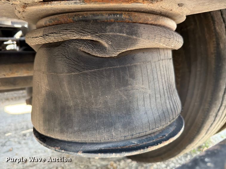 image for item ED5923 2011 Trail King TK70HG-492 lowboy equipment trailer