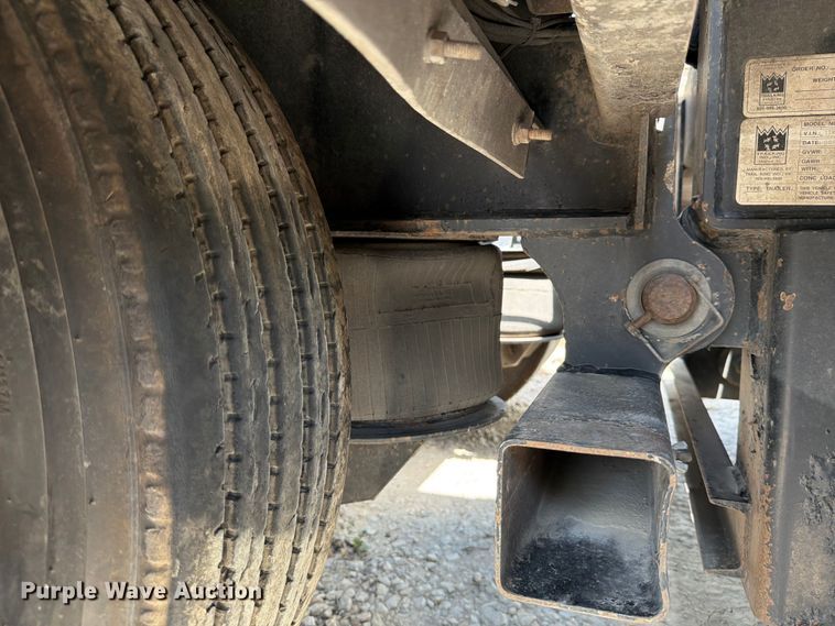 image for item ED5923 2011 Trail King TK70HG-492 lowboy equipment trailer