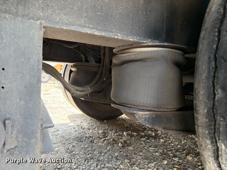 image for item ED5923 2011 Trail King TK70HG-492 lowboy equipment trailer