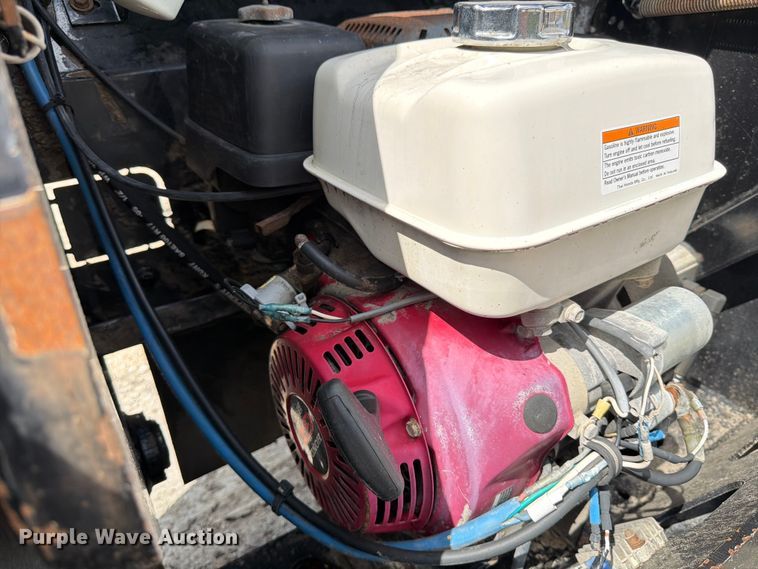 image for item ED5923 2011 Trail King TK70HG-492 lowboy equipment trailer