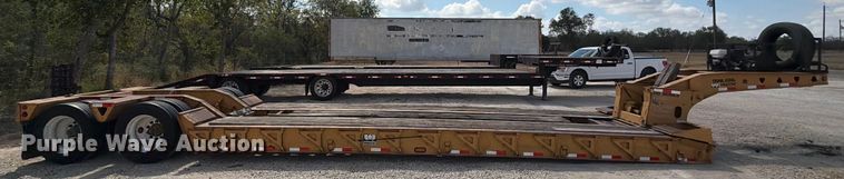 image for item ED5924 2002 Trail King HG Series lowboy equipment trailer